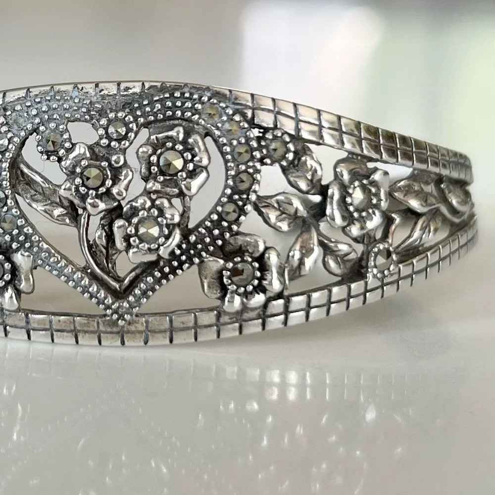 𝒱𝒾𝓃𝓉𝒶ℊℯ ℒℯ𝓃ℴ𝓏 𝒮𝓉ℯ𝓇𝓁𝒾𝓃ℊ ℳ𝒶𝓇𝒸𝒶𝓈𝒾𝓉ℯ ℋℯ𝒶𝓇𝓉 ℬ𝓇𝒶𝒸ℯ𝓁ℯ𝓉 - Picture 3 of 13